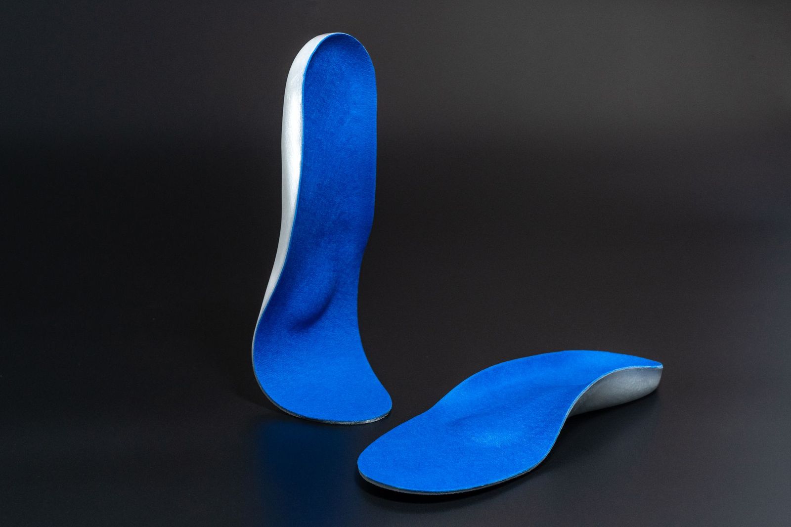 3D printed insoles with added felt lining in radient blue